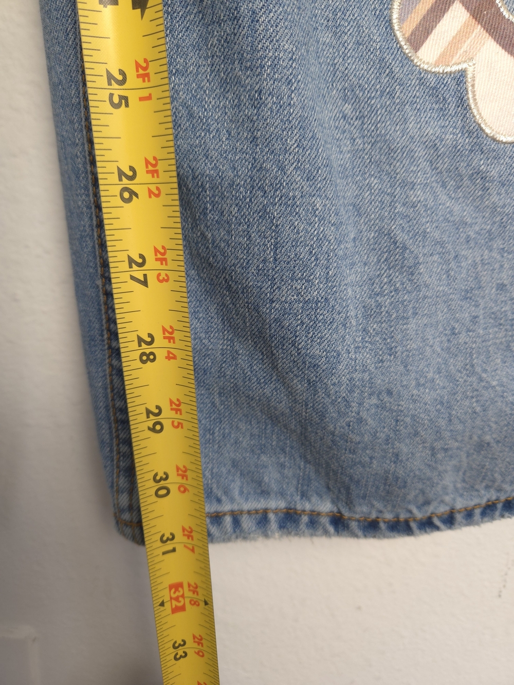 Urban Outfitters BDG Skater Baggy Daisy Patch Jeans Distressed Ripped Y2K 28 - Picture 9 of 10